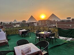 Jana pyramids view inn