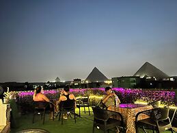 Jana pyramids view inn
