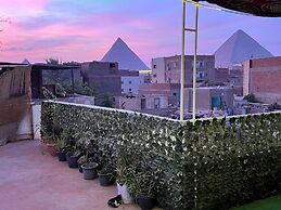 Jana pyramids view inn