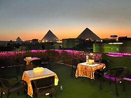Jana pyramids view inn