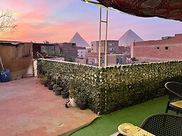 Jana pyramids view inn
