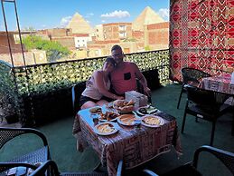 Jana pyramids view inn
