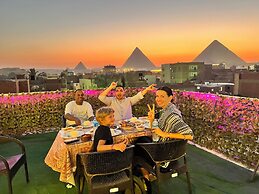 Jana pyramids view inn