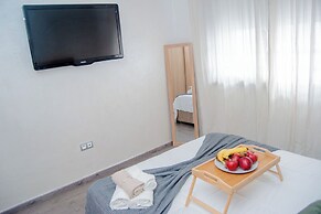 Hotêl MEGA4