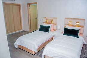 Hotêl MEGA4