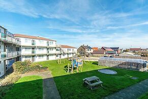 Beach Apartment 7 for 4 Guests in Callanstoog