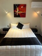 Aquarious motor inn
