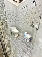 HOTEL PRAKASH GUEST HOUSE - Varanasi