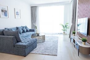 HAPPY SEASON I Al Bateen Residences