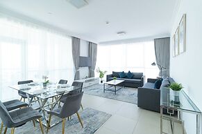 HAPPY SEASON I Al Bateen Residences