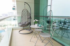 HAPPY SEASON I Al Bateen Residences