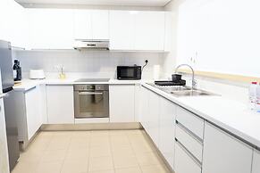 HAPPY SEASON I Al Bateen Residences