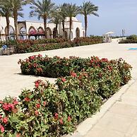 Palm Beach Piazza Beachfront Lovely Apartment