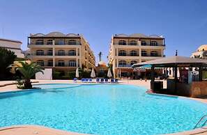 Palm Beach Piazza Beachfront Lovely Apartment