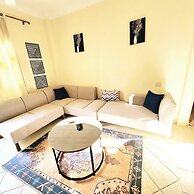 Palm Beach Piazza Beachfront Lovely Apartment