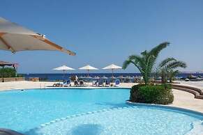 Palm Beach Piazza Beachfront Lovely Apartment
