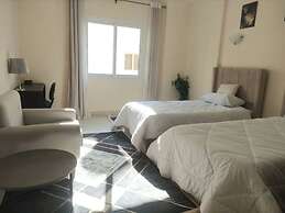 Palm Beach Piazza Beachfront Lovely Apartment