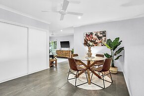Palm Cove Studio Apartments