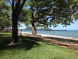 Palm Cove Studio Apartments