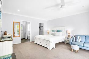 Palm Cove Studio Apartments