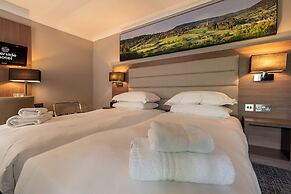 Riverside Hotel