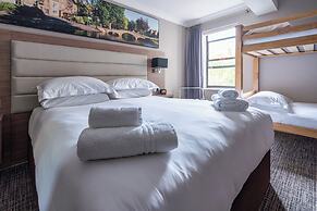 Riverside Hotel