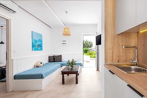 Elvita Beach Hotel