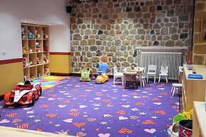 Vila Ebel Hotel Pool & Spa