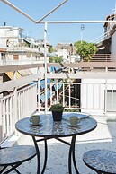 Neos Kosmos Gem w Acropolis View Balcony