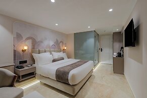 Hotel The Grand Suites
