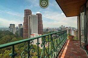 Campos Eliseos 75 PH