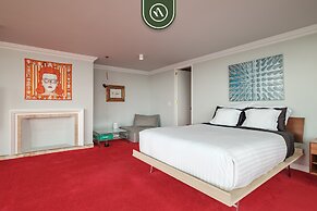 Campos Eliseos 75 PH