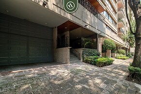 Campos Eliseos 75 PH