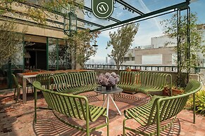 Campos Eliseos 75 PH