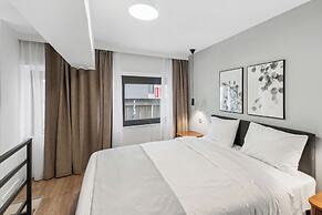 Limehome Piraeus Olive