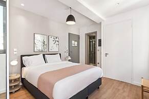 Limehome Piraeus Olive