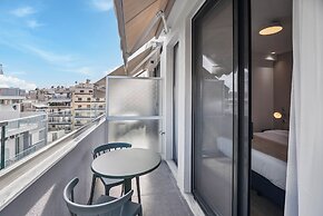 Limehome Piraeus Olive