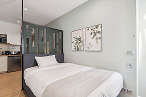 Limehome Piraeus Olive