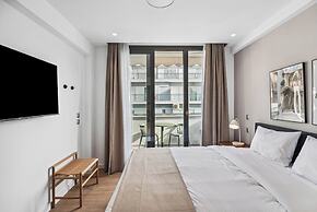 Limehome Piraeus Olive