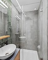 Limehome Piraeus Olive