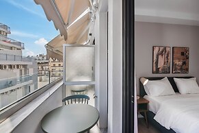 Limehome Piraeus Olive