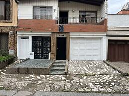 LAURELES INN