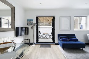 Brighton Courtyard boutique