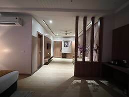 Hotel Three Seasons