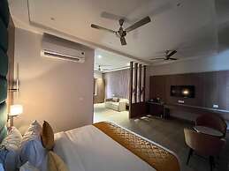 Hotel Three Seasons