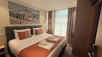 Oporto Station Hostel & Rooms