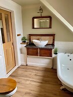 Highland Rooms - Room Only No Breakfast