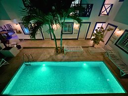 Altea Tropical Inn