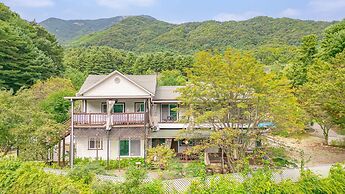 Gapyeong Hanulteo Pension