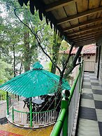 Cedar Woods - A Boutique Resort